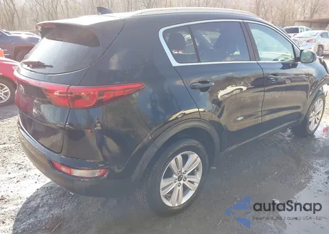 2018 Kia Sportage Lx z USA, uszkodzony, nr VIN KNDPMCAC9J7447013